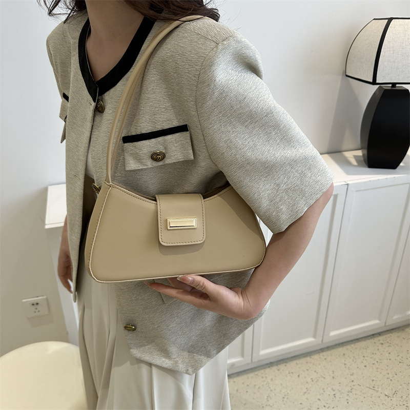 Luxury Bag 2025 New Fashion Women's Bag French Style Minimalist Solid Color Crossbody Bag, Versatile Shoulder Underarm Baguette Purse with High-E