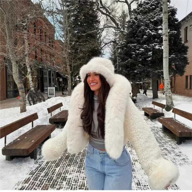 2025 Women Short Hooded Faux Fur Coat Korean Style with Fur Wool Blend Winter Outwear Highwaisted Faux Fur Fluffy Coats Tops W251016