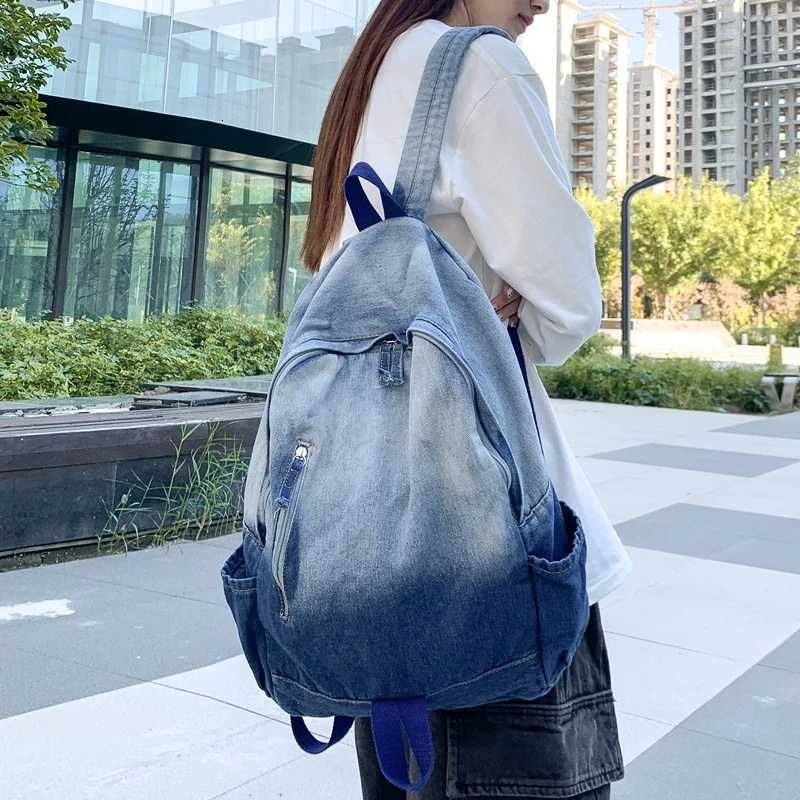 Mens and Womens Backpacks Student Schoolbags LargeCapacity Washed Denim BagsT251016