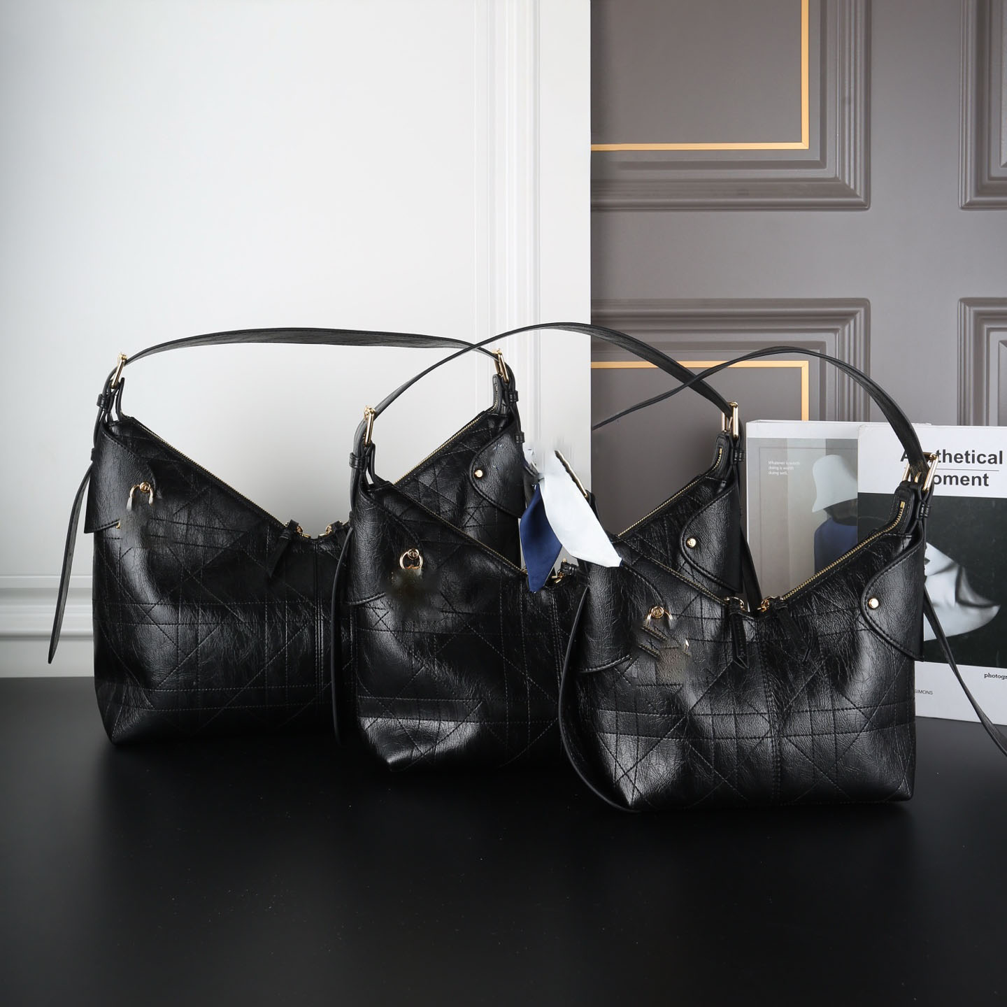 tote Bag designer bag handbag shoulder bag Handheld Wallet Crossbody Bag shopping bag large leather hobo bag Vine patterned sheepskin oil wax leather voyage