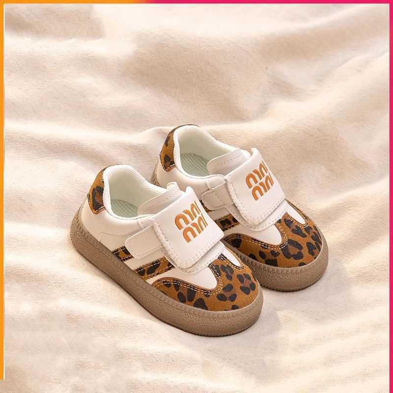 Luxury Versatile Childrens Athletic Wear Cozy Leatherette High-Traction Leopardskin Shoe Set Perfectly Matching Seasonal Outfits
