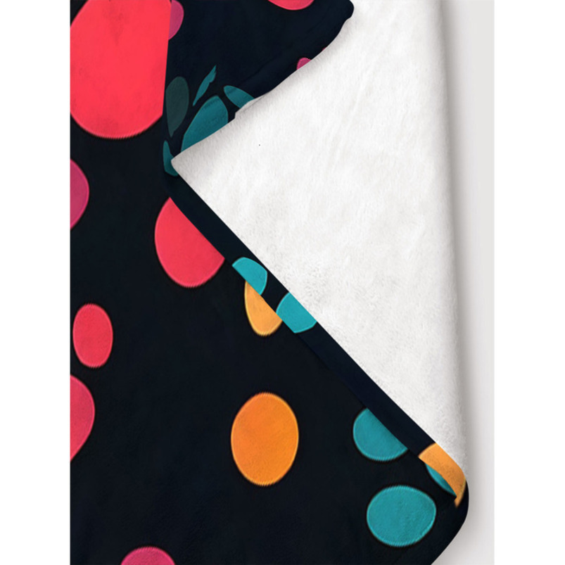 Cute puppy paw print blanket suitable for sofa blanket, ultra-soft and warm flannel blanket, lightweight.