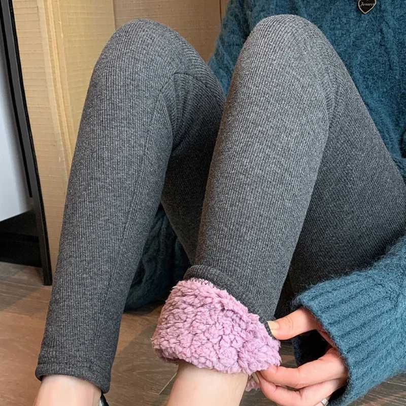 Women Winter Leggings Thicken Lambwool Leggings Woman Warm Fleece Lined Thermal AnkleLength Pants Hight Waist Elastic LeggingT251016
