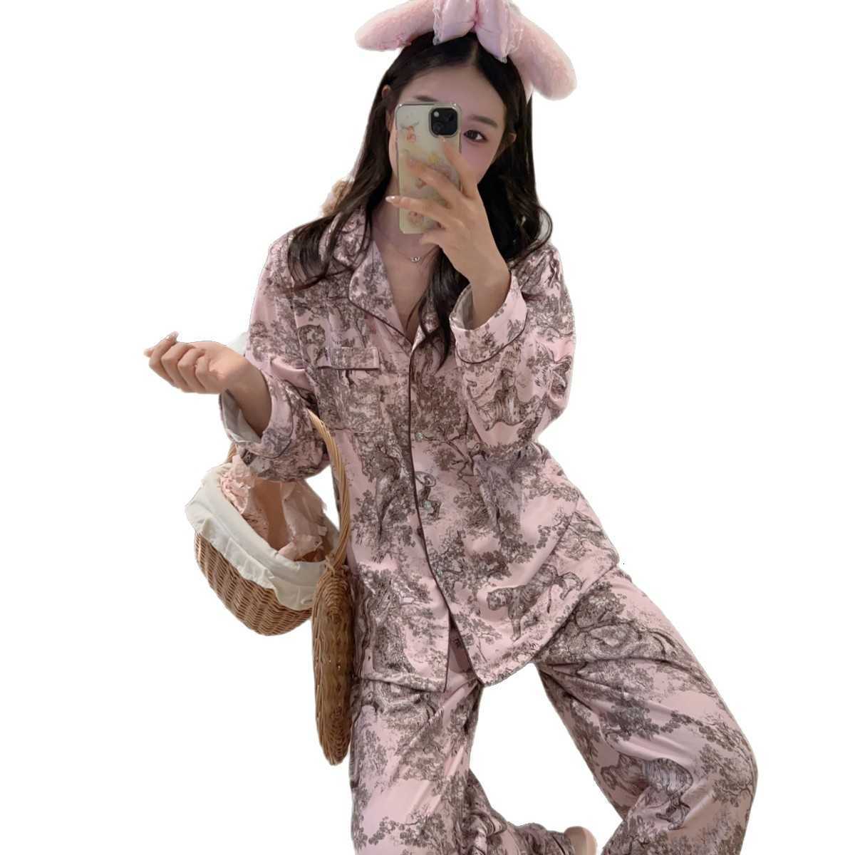 Fashionable home wear Womens Pajama Set Autumn Winter German Velvet Loose Thickened Forest Tiger Cationic Homewear Set Y251016