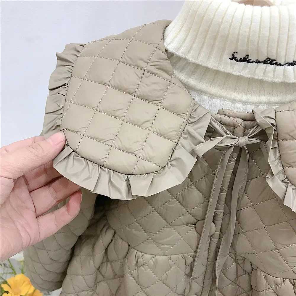 2024 Winter Children Clothing Girls Cotton Coat New Fashionable Winter Korean Style Velvet and Thick Solid Lace Quilted CoatT251016
