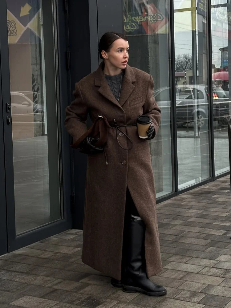 Fashion Shoulder Pad Solid Wool Overcoat Women Elegant Lapel Singlebreasted Long Sleeve Coat 2025 Autumn Lady Outwear 251028