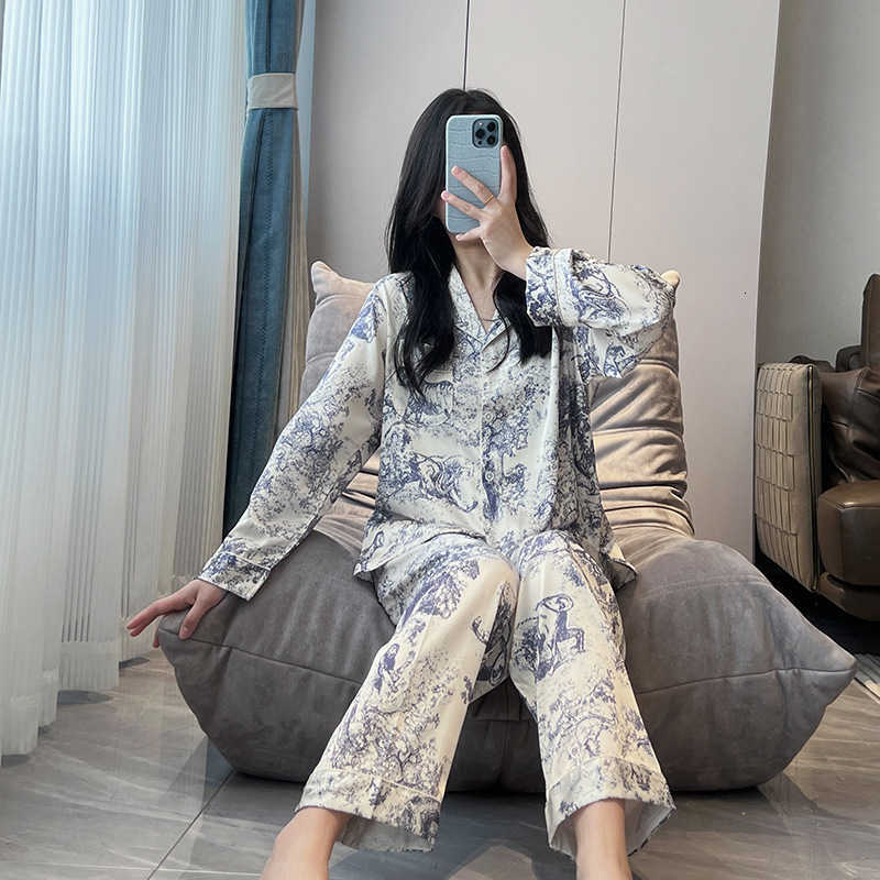 Luxurious home clothing 2025 New Light Luxury Ink Print Ice Silk Pajamas for Women Simple Small TurnDown Collar Long Sleeve Long Pants Homewear Set ab