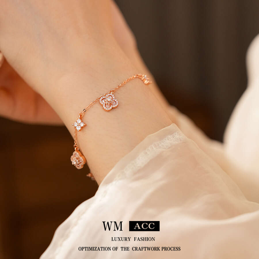 Zircon Mother-of-Pearl Four-Leaf Clover Flower Fashion Commuting Versatile Bracelet Light High-End Niche Jewelry ddmypluto