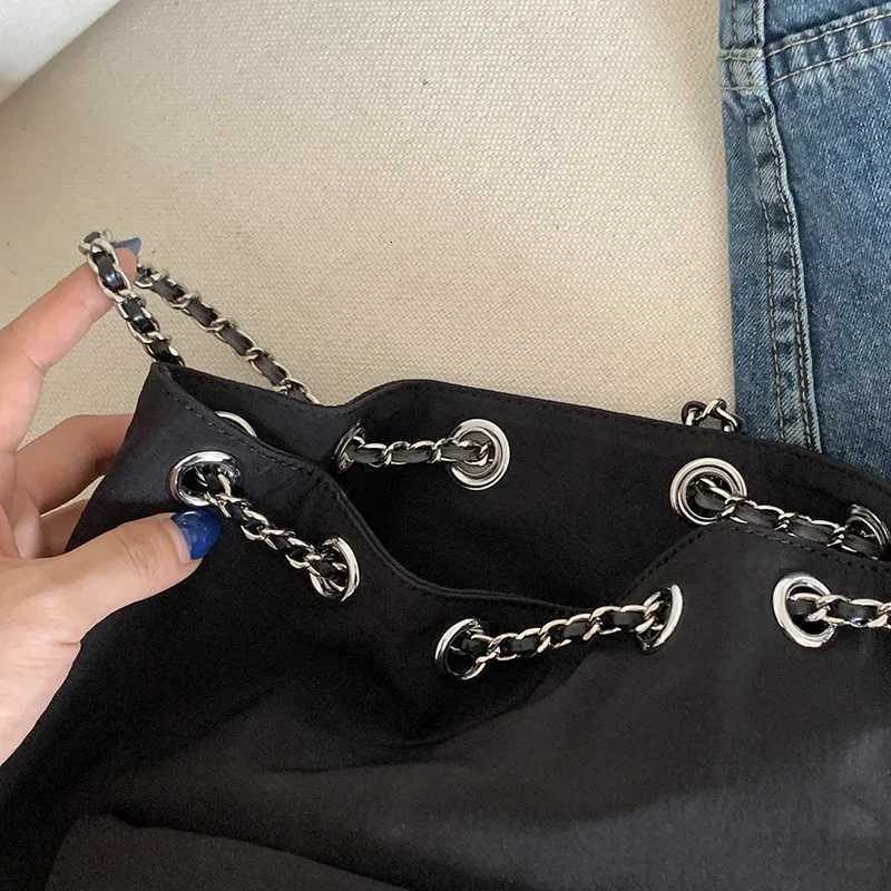 Black Design Fashion Backpack for Women Spring and Summer Casual Travel Drawstring Chain Bucket Bags Girls Nylon Back PacksT251016