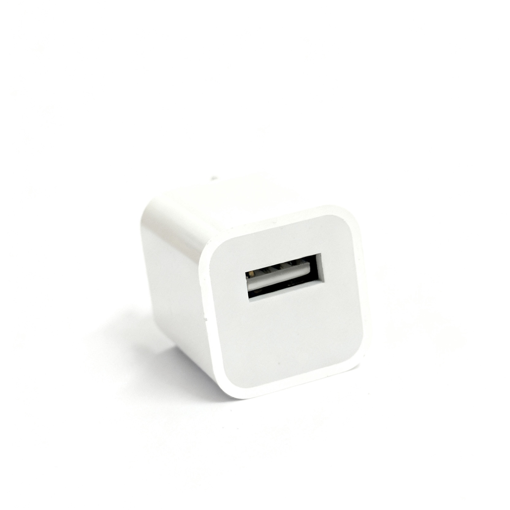Elegant White Color Scheme USB Port Extension Cable: Ensure Your Electronics Stay Powered Up