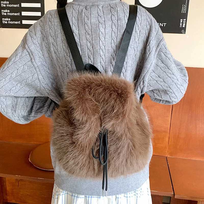 Winter Soft Plush Womens Backpack Solid Color Luxury Fake Fur Shoulder Handbag Fashionable Ladies Schoolbag for FemalesT251016