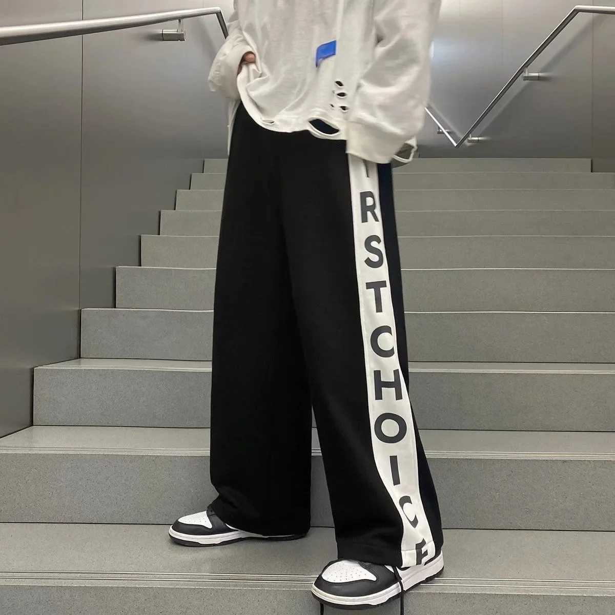 Summer New Multi Pocket Workwear Pants Mens Casual Black Drawstring Sports Pants Letter Pants Mens Trendy Streetwear J251203