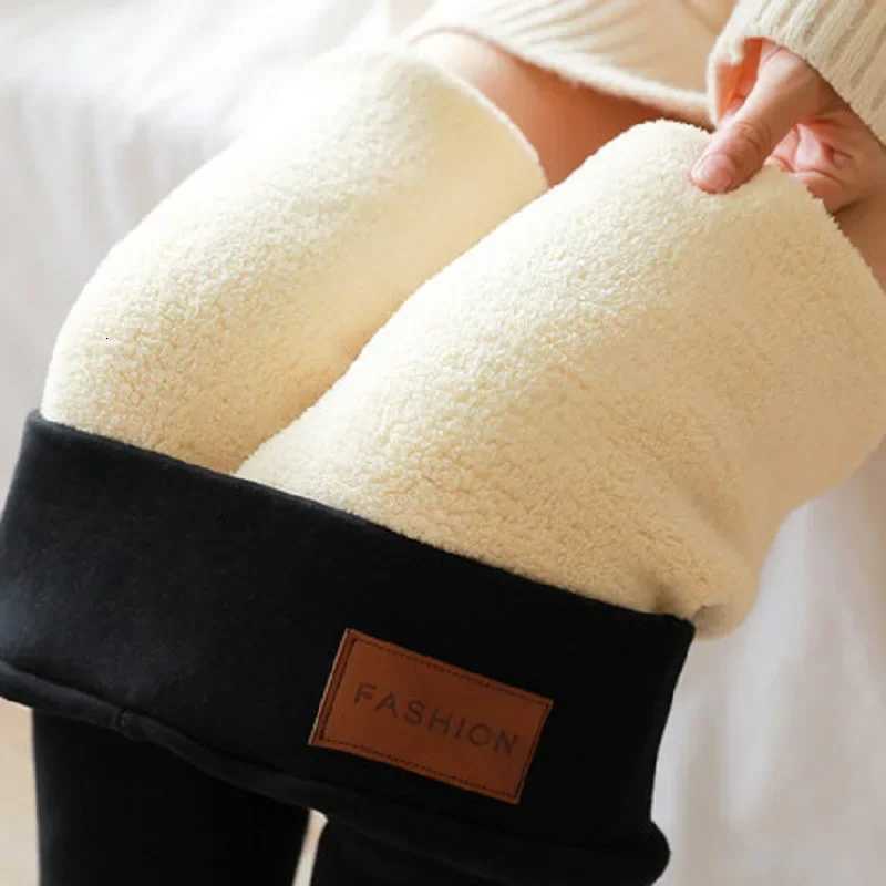 Thickened Fleece Lined High Waist Slim Fit High Waist Thermal Winter Leggings with Leather Tag Small Foot PantsT251016