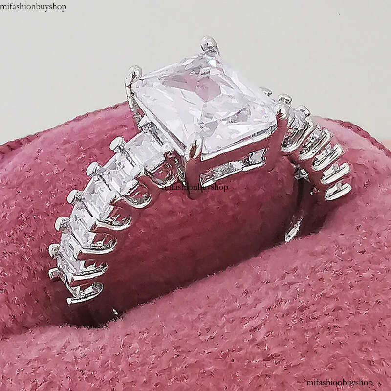 Rulalei 2024 Choucong Brand Wedding Rings Jewelry Sterling Sier Princess Cut 5A Cubic Zircon CZ Dia Gemstones Party Women Band Ring Gift