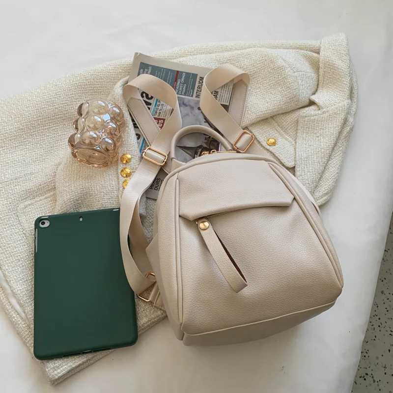 Casual Women Backpack Fashionable Versatile Class Bags for Girl Artistic Travel Small Backpack Cute Backpacks Back To School BagT251016