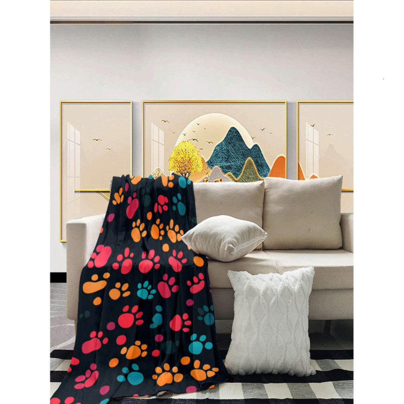 Cute puppy paw print blanket suitable for sofa blanket, ultra-soft and warm flannel blanket, lightweight.