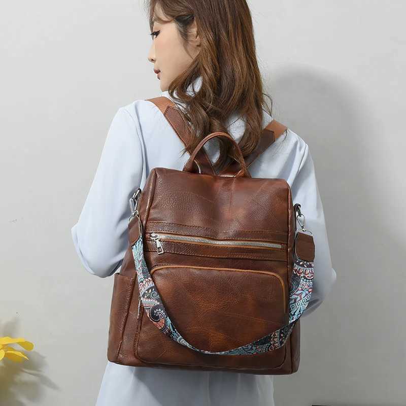Retro PU Zipper Backpack 2025 Fashion Womens Designer Commuter Womens Schoolbag Interior Zipper Pocket Multifunctional BagT251016