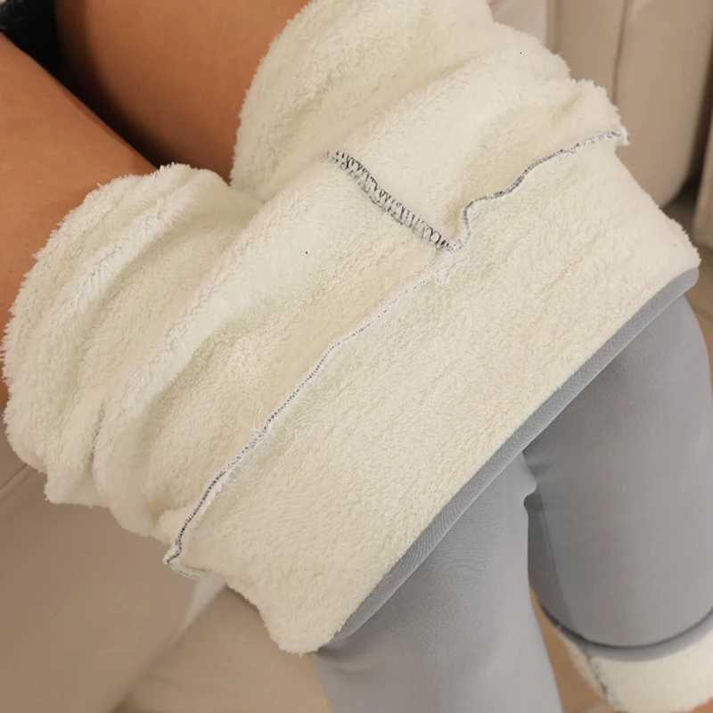 Women Winter Warm Velvet Thick Leggings High Elastic Comfortable Solid Color Tight High Waist Pants Fashion Slim StreetwearT251016