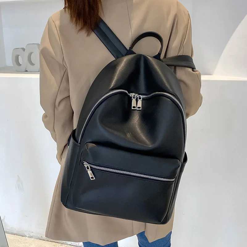 2025 New Vintage Backpacks For Women Large Capacity Pu Leather College Student Schoolbags Solid Color Travel Commuting BackpackT251016