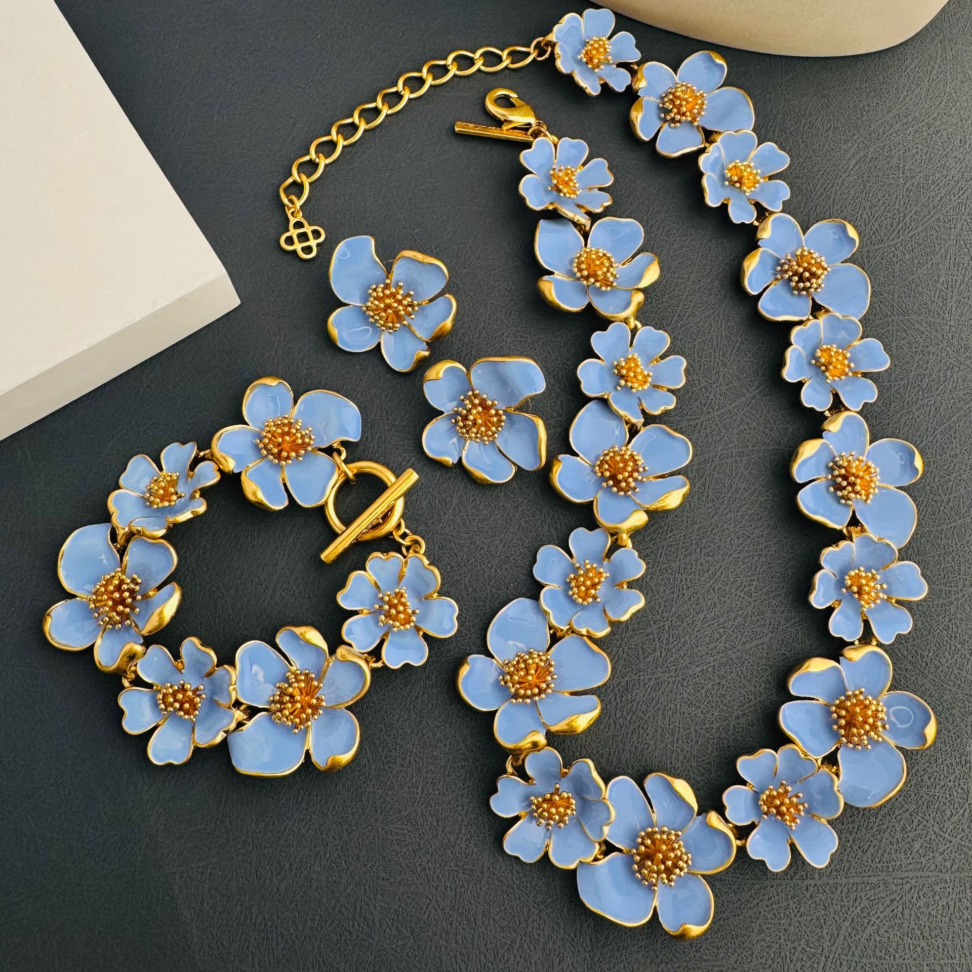 Vintage Women Jewel… - image