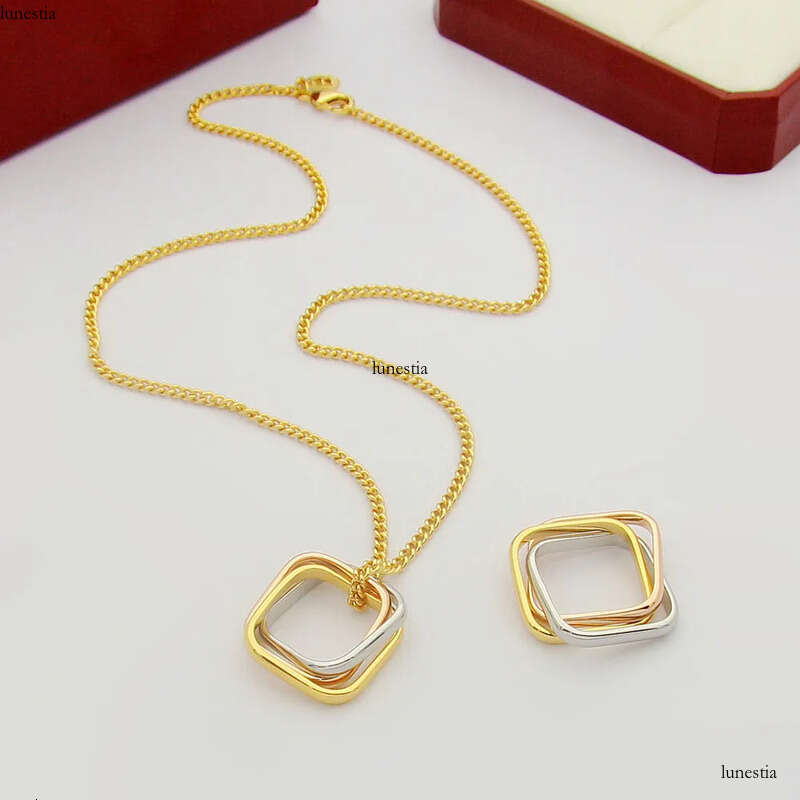 Jewlery Designer Gold Necklace Men Engagement Ring For Women