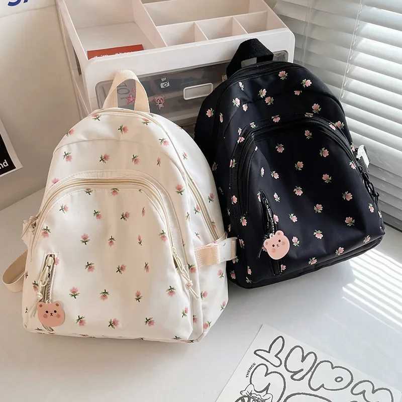 Casual Floral Prints Women Backpack Girls Bookbags Large Capacity Students School Bags Travel Backpack MochilasT251016