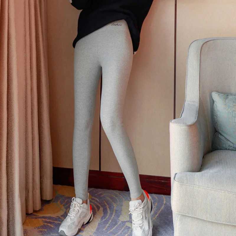 New Thickened Lamb Wool Leggings Women Autumn Winter High Waist Plus Velvet Keep Warm Pants Sexy Skinny Stretch Knitted LeggingsT251016