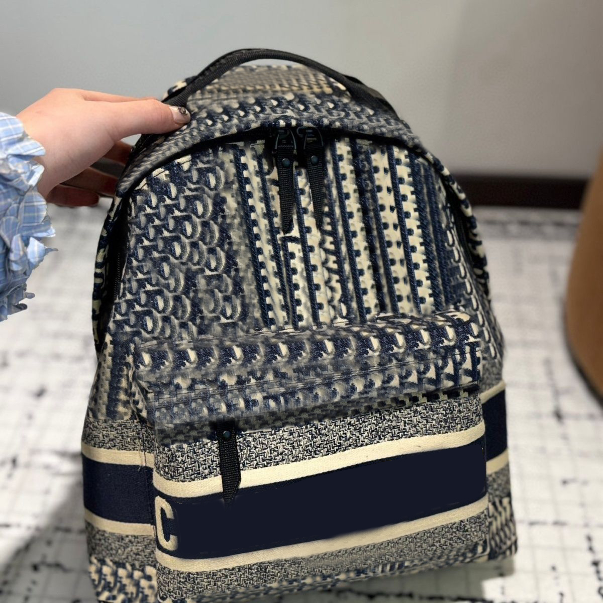 Designer Schoolbag back pack Mens 2025 New Fashion Trend Leisure Large Capacity Student Embossed leather Backpacks bag