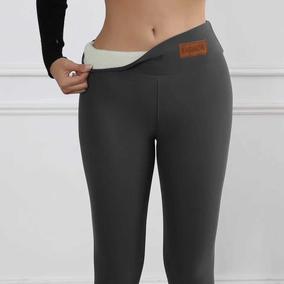 Women Leatherlabel Velvet Leggings Skinny Stretch High Waist Winter Warm Leggings Prevent Cold Casual Classic PantsT251016