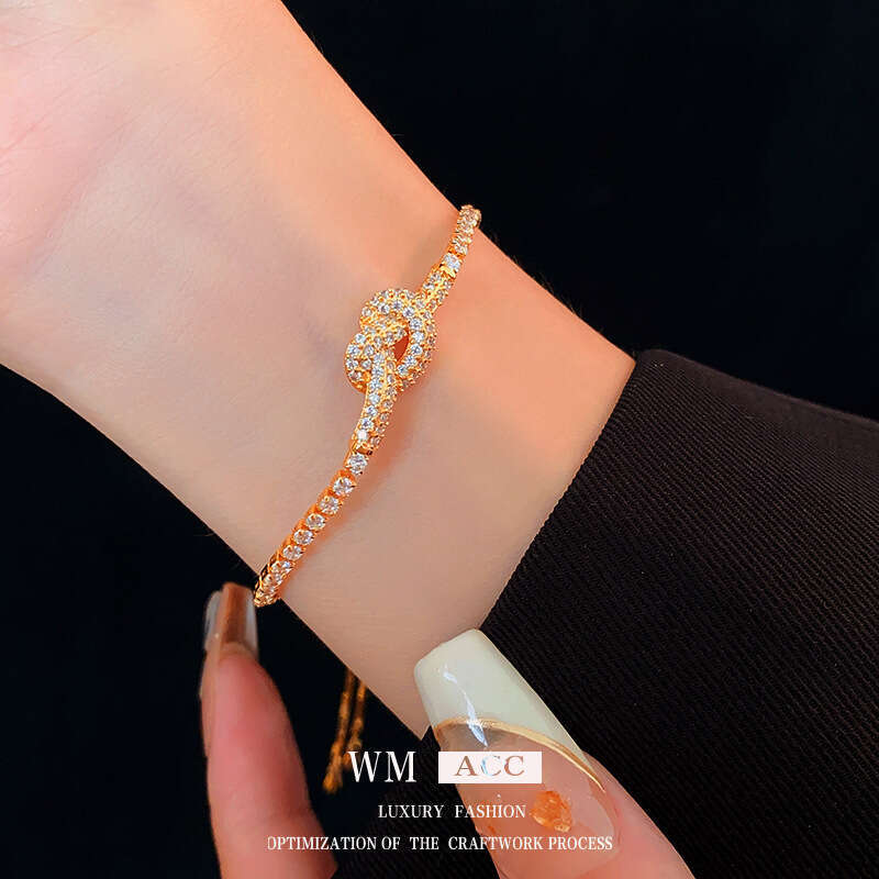 Real Gold Plated Zircon Knot Hollow Simple Elegant Bracelet Light High-end Sense Women's Jewelry ddmypluto