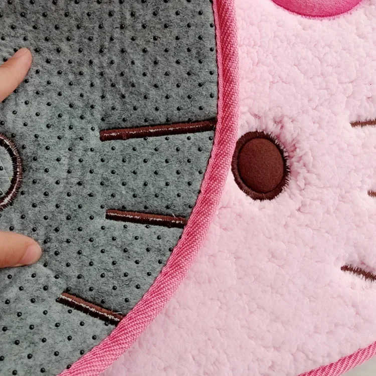 Sanrio 50x60cm Kawaii Hello Kitty Cartoon Rug Anime Kt Cat Plush Floor Mat Bathroom NonSlip Carpet Car Cushion Soft Living Room Decor L251016