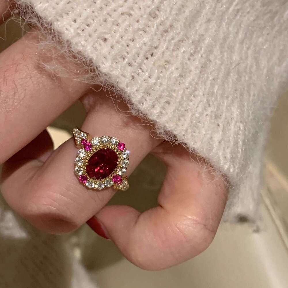 Roman Vintage Cultured Imitation Blood Ring Medieval Style Luxurious Pigeon Egg Red Corundum Pendant for Women ddmypluto