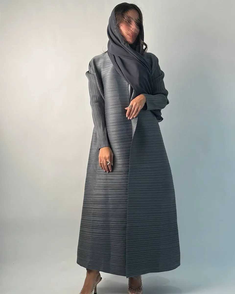 Womens Fold Miyake Pleated Abaya Long Sleeve Print Foldable Collar Robe Cardigan Coat New Winter Fashion Design 2024 X251016