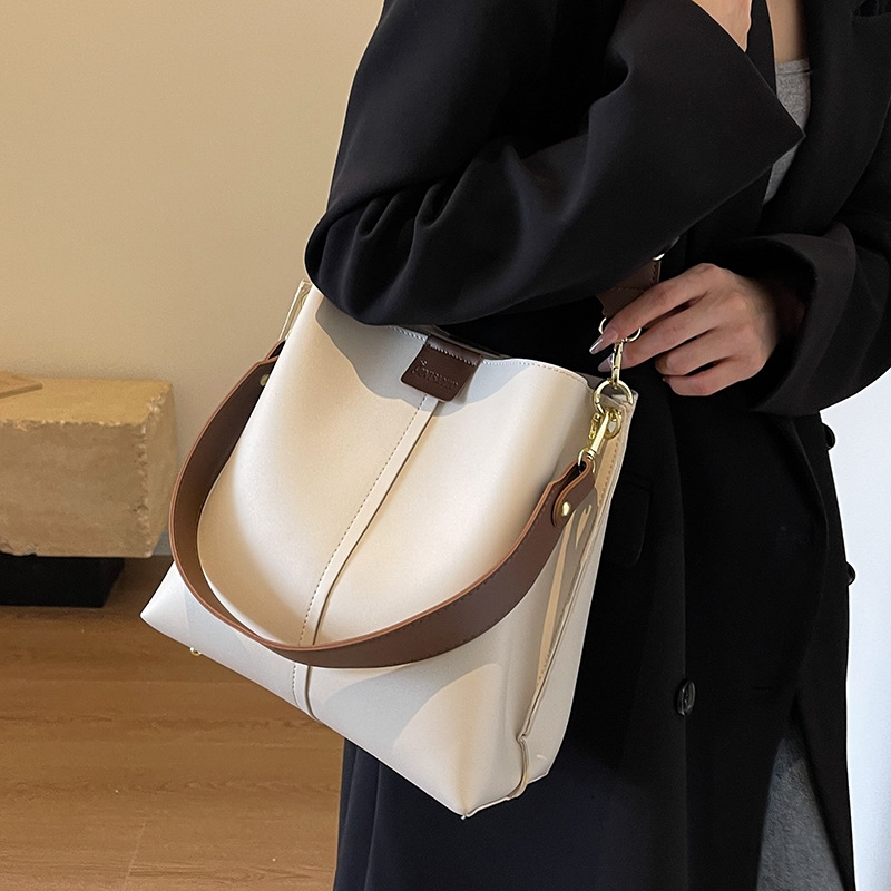 2025 Hot Selling Large Capacity New Fashionable Versatile Single Shoulder Crossbody For Women's Bucket Bag In Autumn And Winter