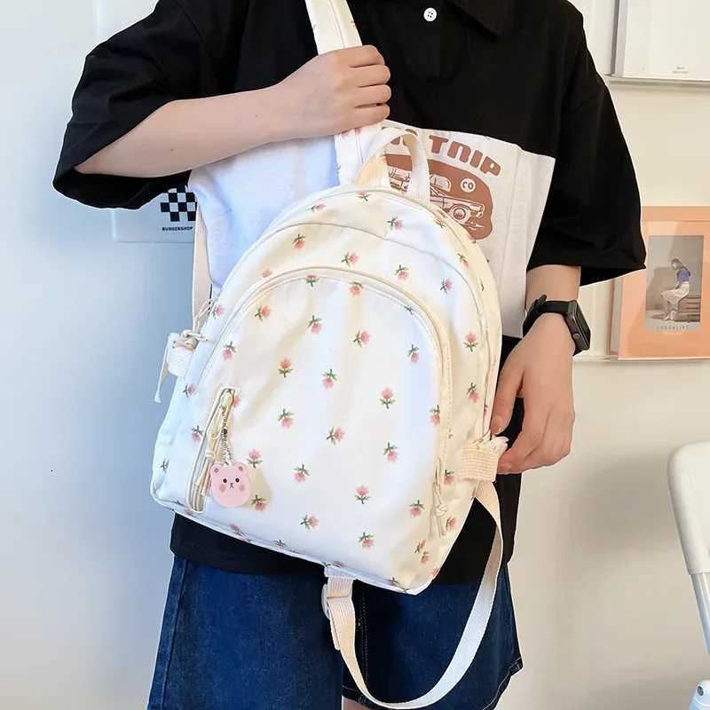 Casual Floral Prints Women Backpack Girls Bookbags Large Capacity Students School Bags Travel Backpack MochilasT251016