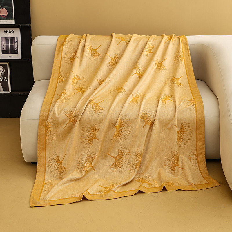 hot Free delivery designer blanket Fashionable and comfortable blanket soft air-conditioned room cover blanket