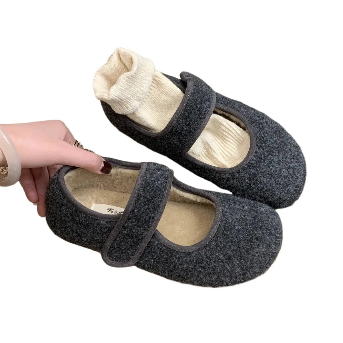 HookLoop Women Wool Mary Janes Lambs Fur Shoes Ladies Round Toe Furry Ballets Flats Female Lana Loafers Winter Cotton Mocasines 251013