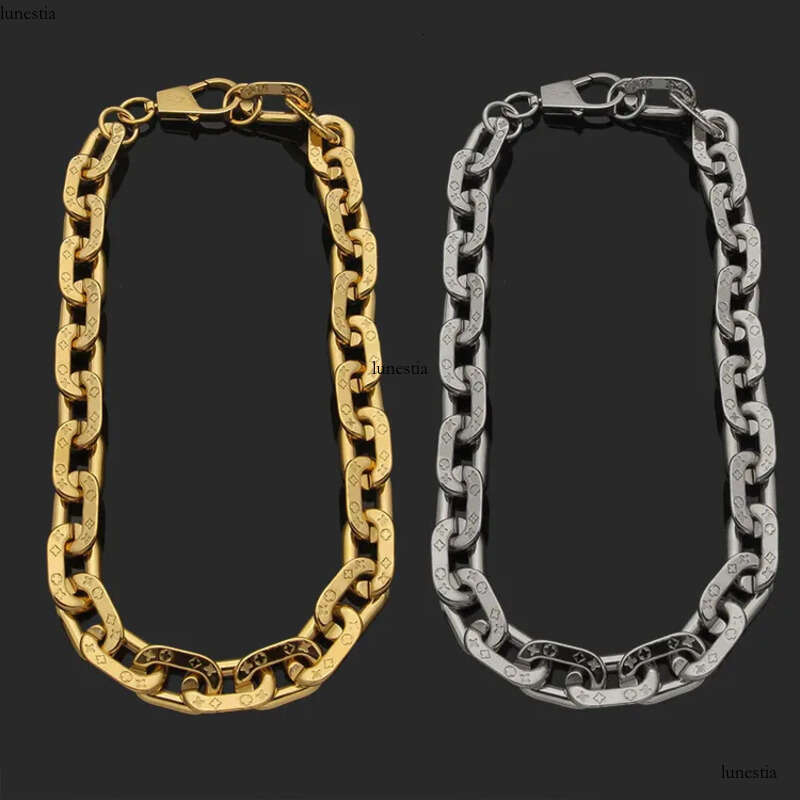 V Letter Mens Designer Titanium Stainless Steel Gold Chains Thick Chain Printed Necklace Jewelry For Womens