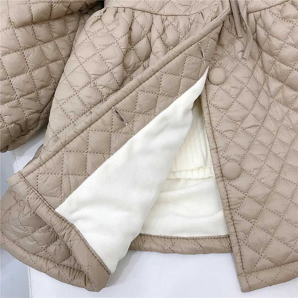 2024 Winter Children Clothing Girls Cotton Coat New Fashionable Winter Korean Style Velvet and Thick Solid Lace Quilted CoatT251016