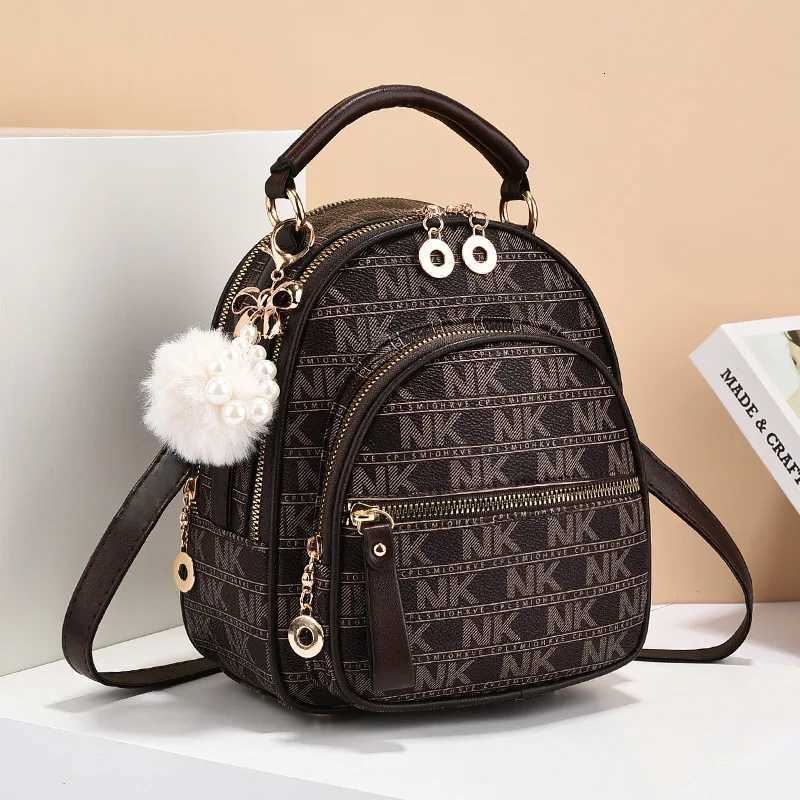 Luxury Brand Designer Womens Backpack Fashion Versatile Single Shoulder Crossbody Bag Large Capacity Leisure Travel BackpackT251016