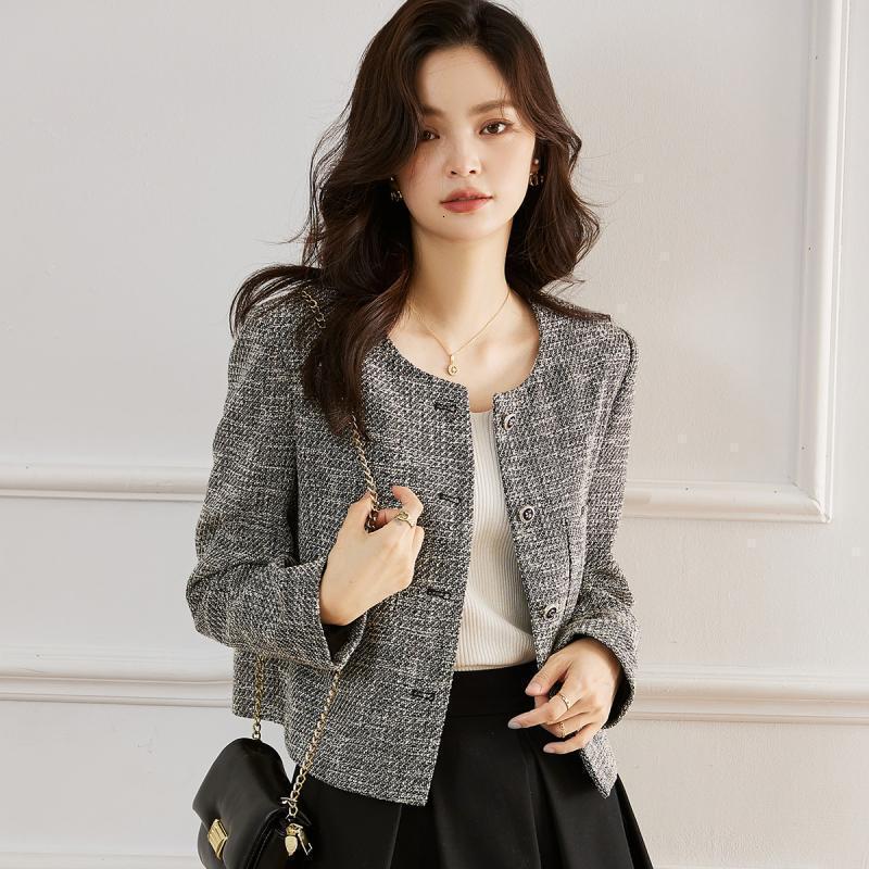 2025 autumn and design winter new tops, new women's coats, elegant designer jackets, simple autumn high-end tweed popular short tops, luxurious r