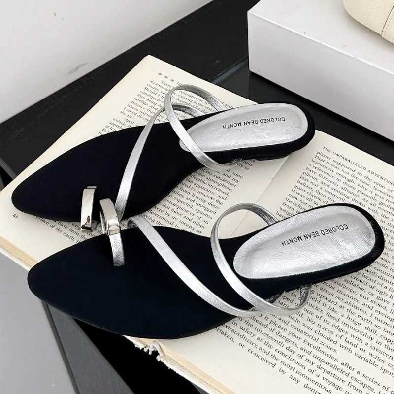 Summer Narrow Band Belt Buckle Design Women Sandals Fashion Pointed Toe Metal Decoration Slide Sandals Comfortable Beach Shoes Z251015
