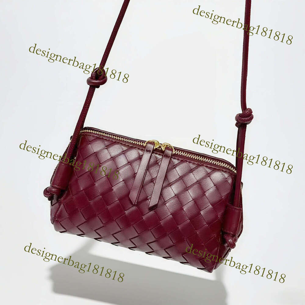 designer bag tote bag Handwoven New Fashion Versatile Shell Commuter Shoulder Crossbody Bag Women Woven Trend