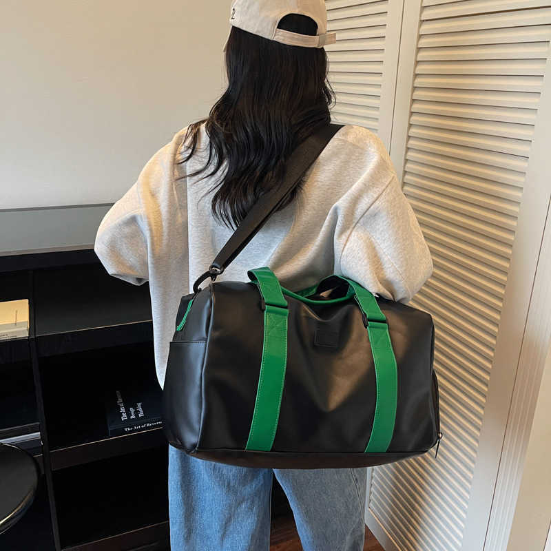 New Simple High-End Neutral Handbag Sports Casual Large Capacity Trendy Fashion Short Trip Handheld Travel Bag 250415