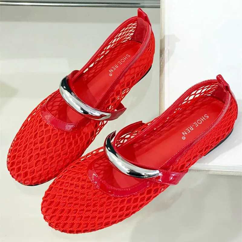Mesh Round Toe Women Sandals Fashion Metal Decoration Breathable Hollow Flat Shoes Casual Comfort Shallow Nonslip Designer Shoe Z251015