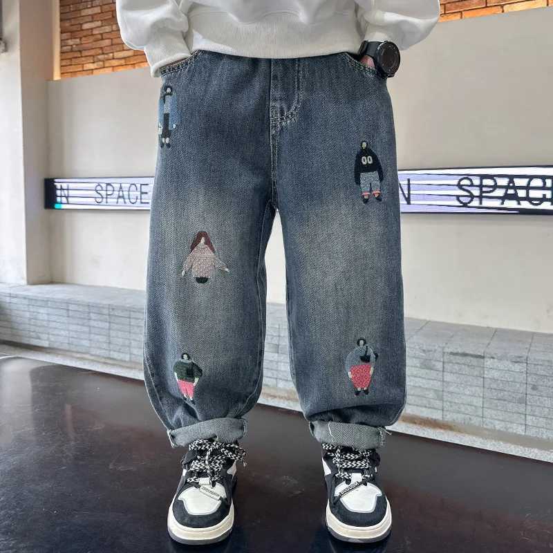 Vintage Blue Boys Jeans with Cartoon Embroidery New Autumn Kids Handsome Denim Pants Korean Child Fashion High Street TrousersT251017
