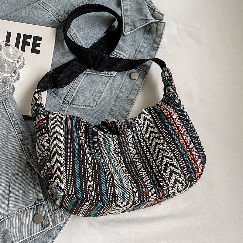 Luxury Bag Designer Bag Large Capacity Ethnic Style Bag 2025 New Trendy Fashion Crossbody Dumpling Bag Ins Retro Versatile Shoulder Bag For Women