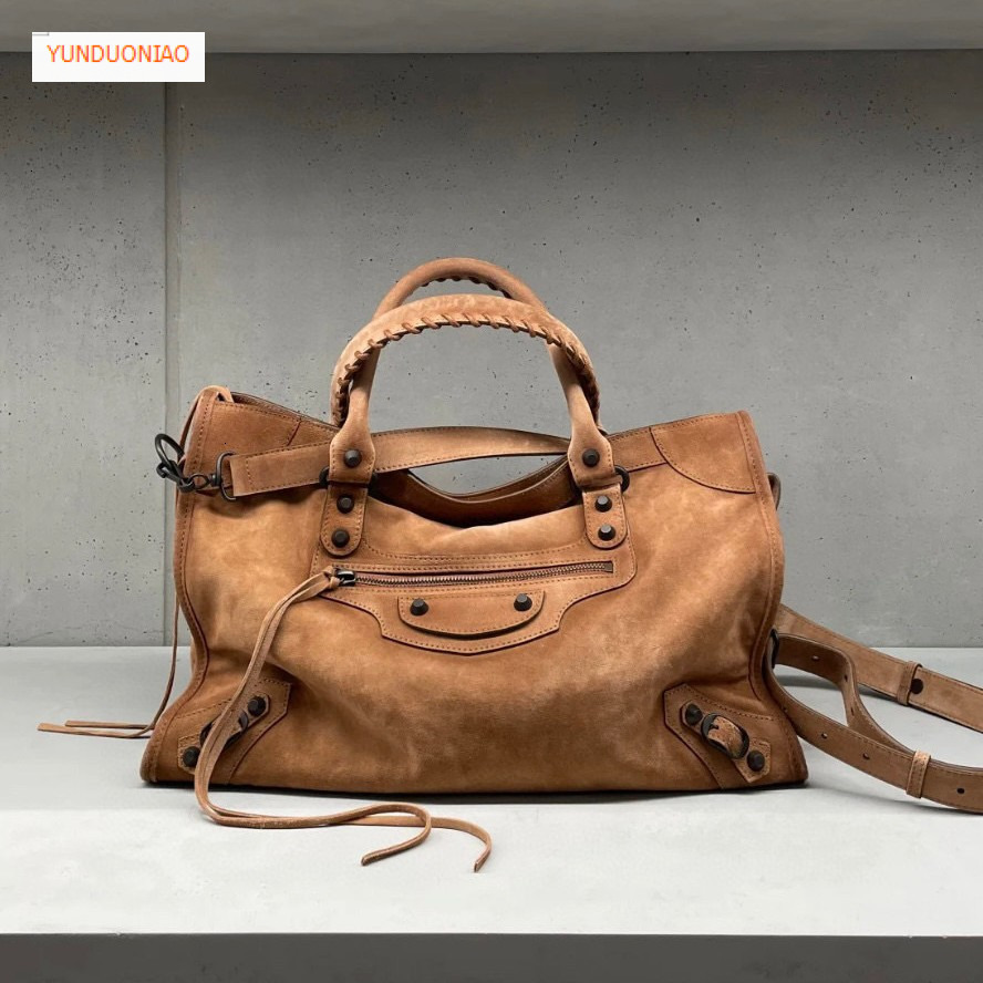 New luxury handbag autumn and winter designer bag new rivet motorcycle bag spicy girl large capacity women's shoulder crossbody bag