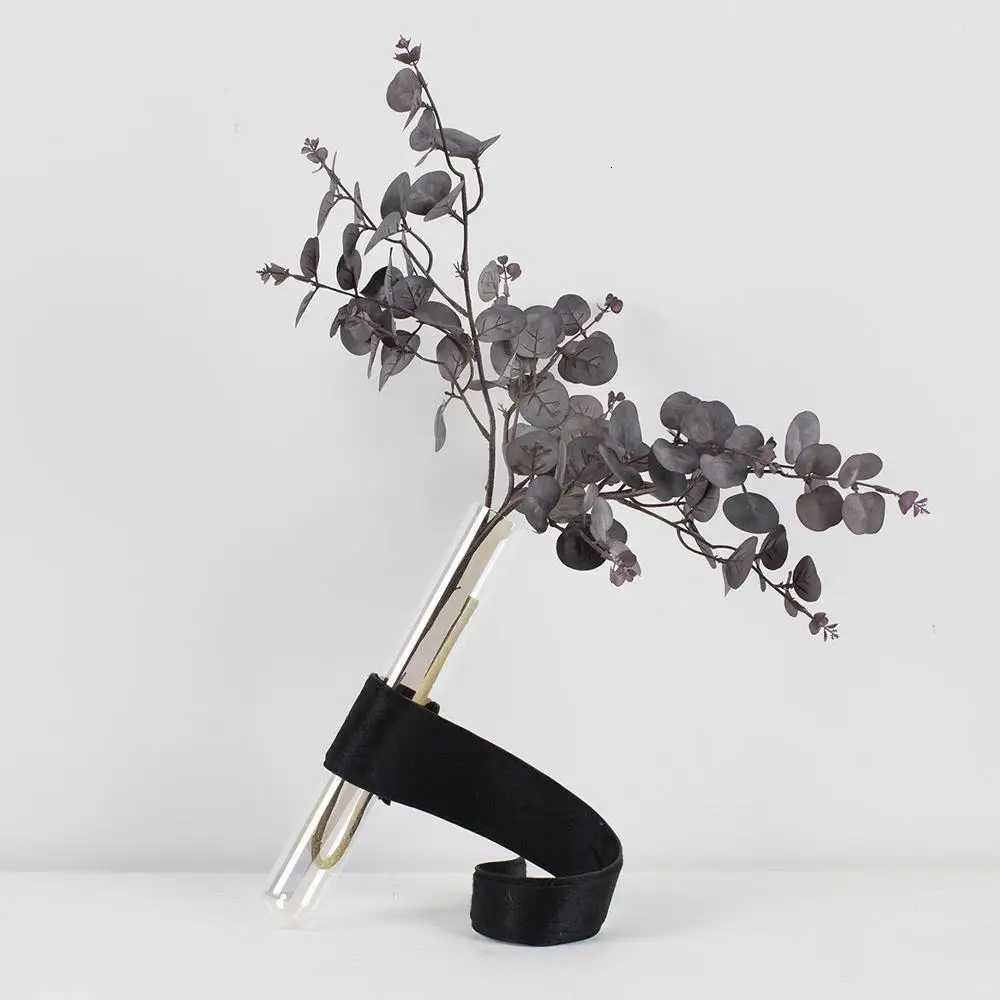 Unique Shape Suspended Desktop Ornament Hydroponic Plant Glass Vase Oblique Creative Iron Transparent Flower Vases Home Decor C251017