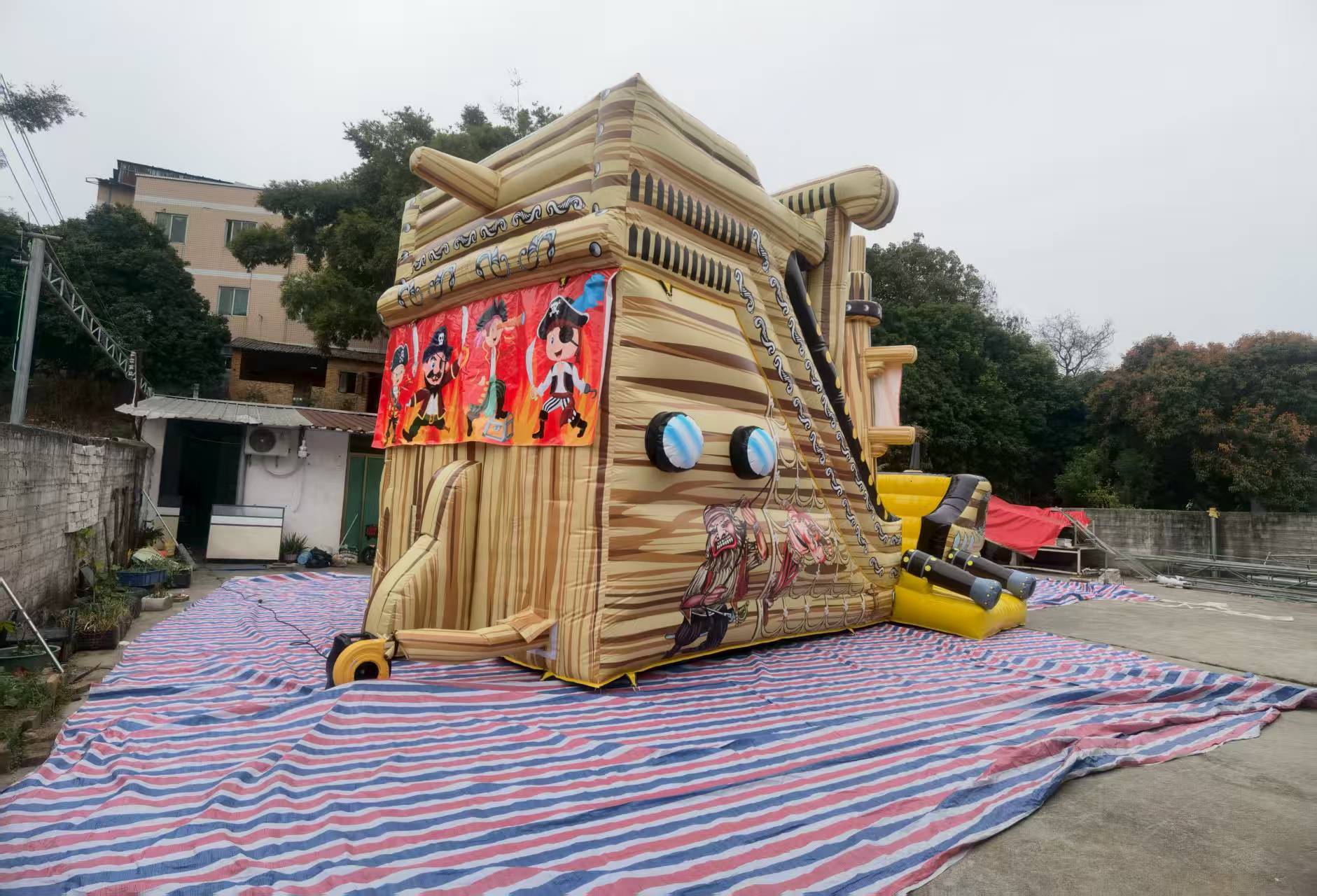 Pirate-themed Caribbean island cruise with movable swing room and inflatable slide